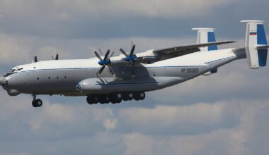 Rosyjski An-22 podchodzi do lądowania.