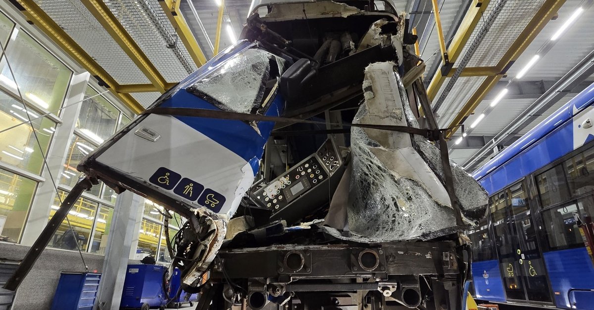 Zderzenie tramwajów w Krakowie. Informacje o stanie motorniczego