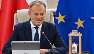 Donald Tusk reaguje na ostrzał Kijowa. "Wbrew oczekiwaniom Donalda Trumpa"