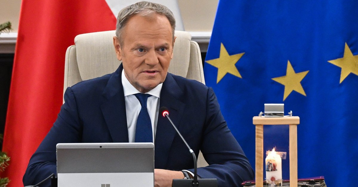 Donald Tusk reaguje na ostrzał Kijowa. "Wbrew oczekiwaniom Donalda Trumpa"