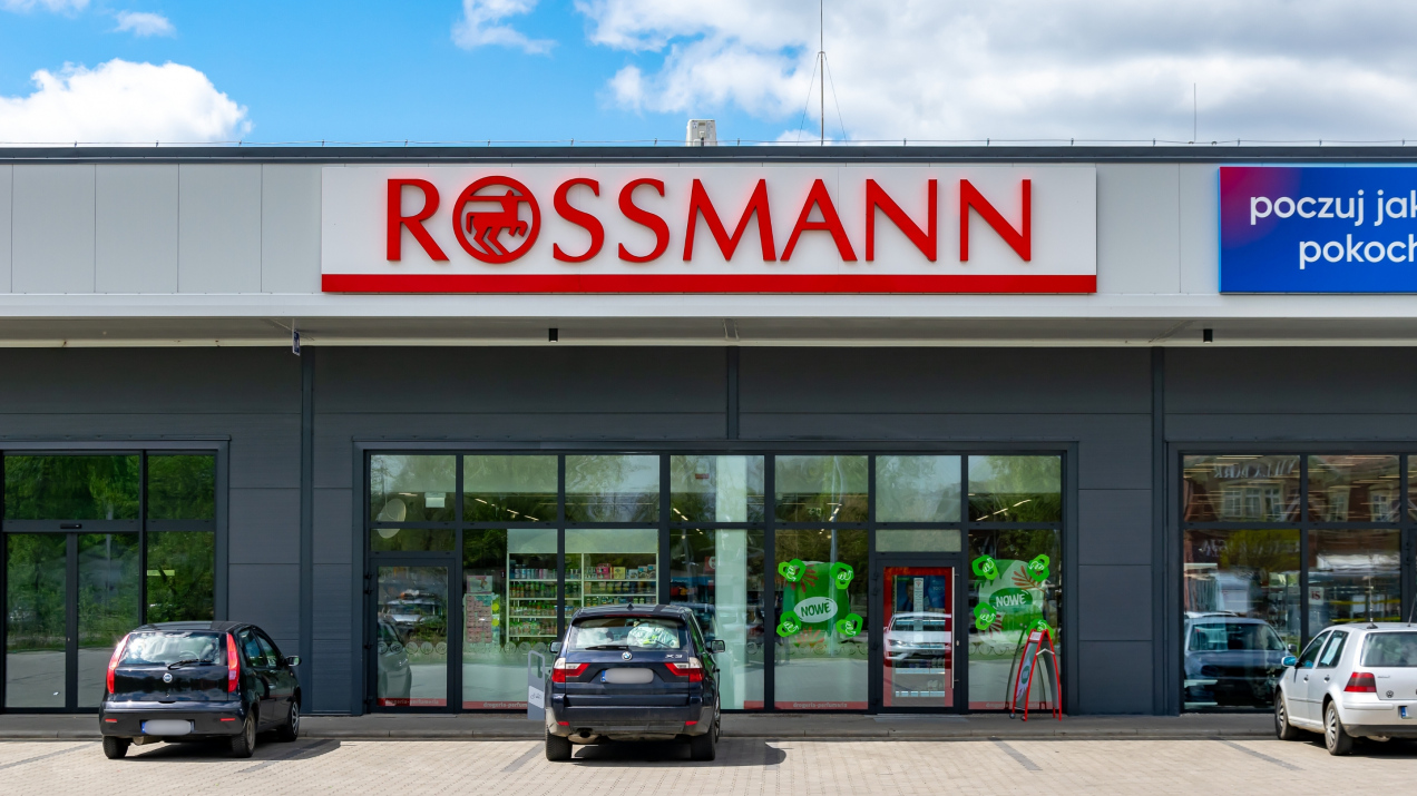 Wielka promocja „2+2 gratis” w Rossmannie. Klienci biorą bez limitów :: RMF FM