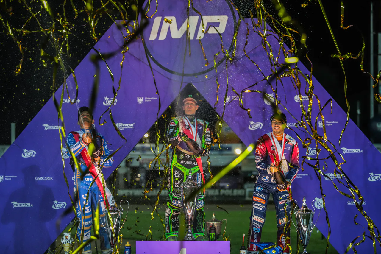 Żużel. Psikus Włókniarza w Gorzowie, wielki Brady Kurtz i mistrzostwo Patryka Dudka. Tak wyglądał sierpień