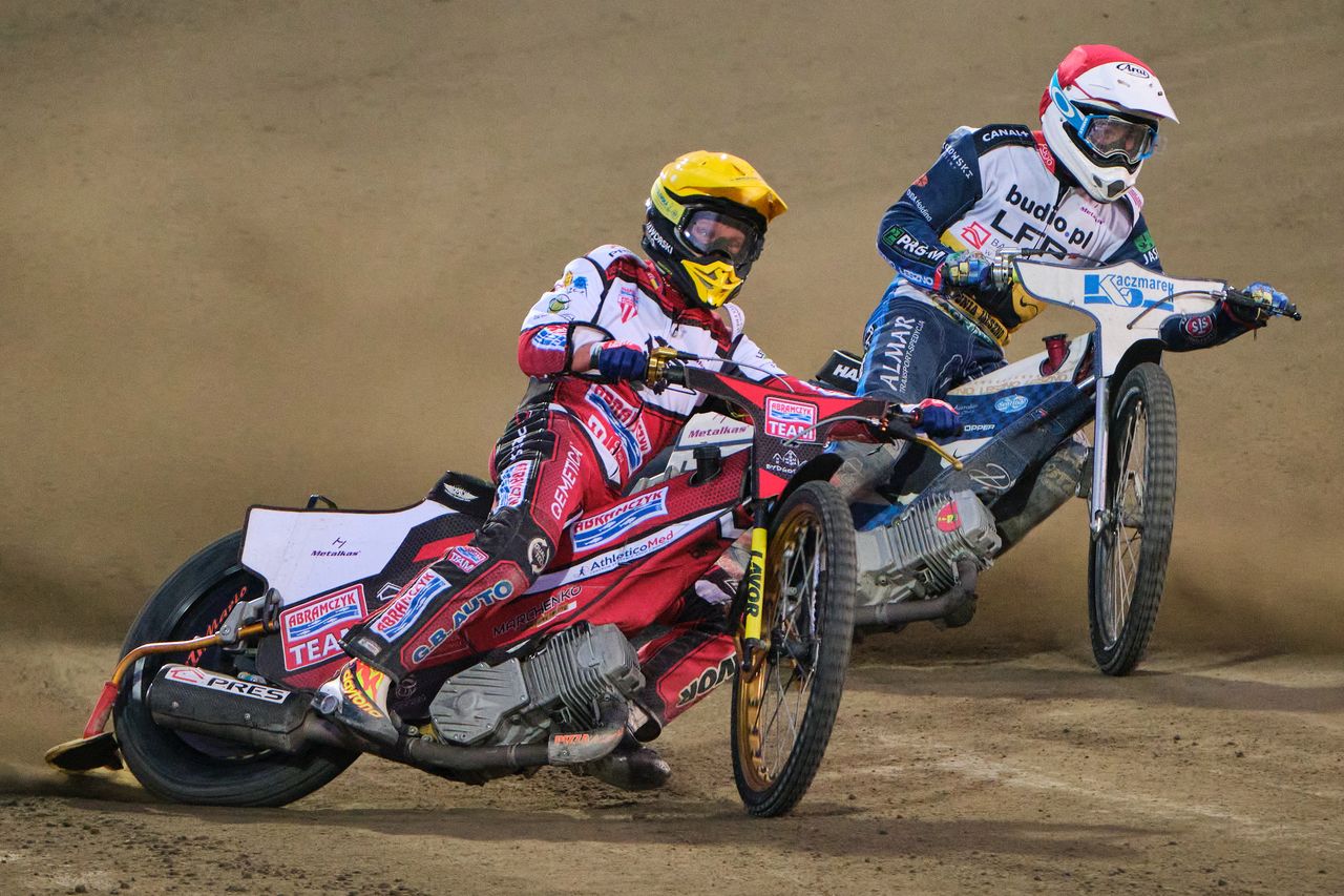 Żużel. Jedna Unia dominowała, druga była bezbronna. Legenda zdecydowanie najlepsza