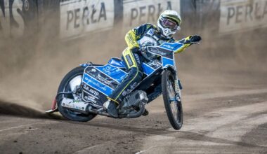 Żużel. W finale ścigali się na sześć okrążeń. Zawodnik Włókniarza najlepszy w turnieju Phila Crumpa