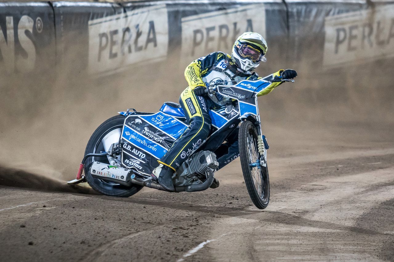 Żużel. W finale ścigali się na sześć okrążeń. Zawodnik Włókniarza najlepszy w turnieju Phila Crumpa