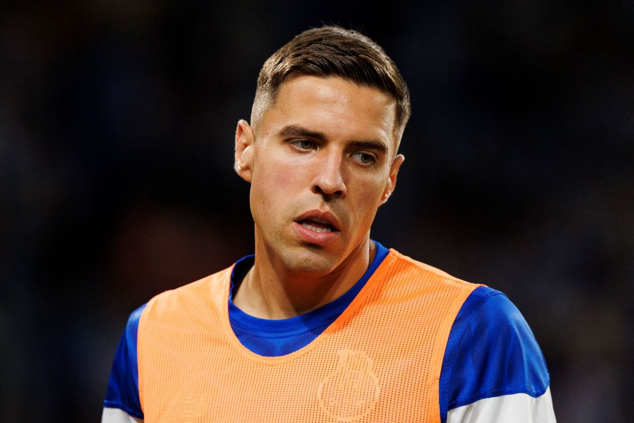 Kiwior i Jan Bednarek usiedli na ławce. Od razu zaczęły się problemy Porto