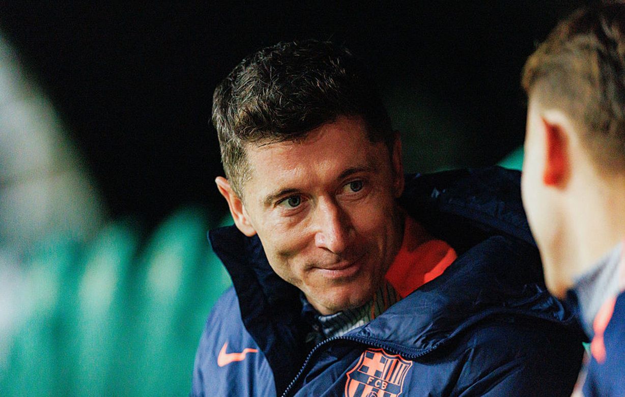 Sensacyjne wieści z ws. Lewandowskiego. Dyrektor giganta już działa - SportoweFakty