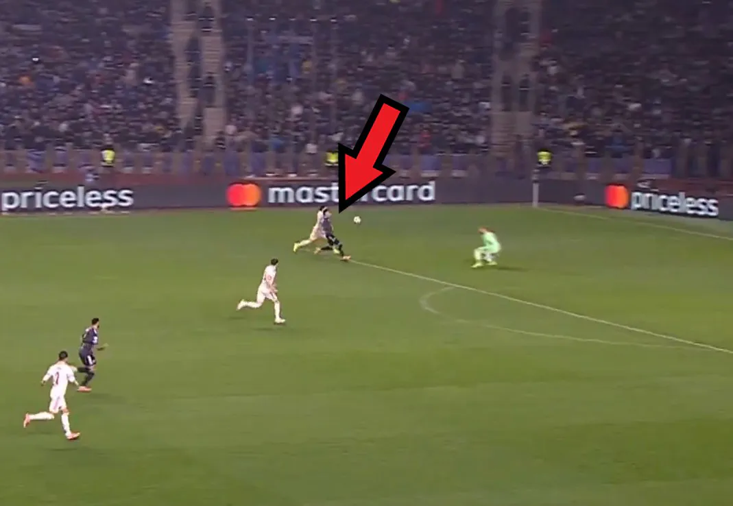 Zespół Polaka zaskoczył rywali w LM. Kosztowna "wycieczka" bramkarza [WIDEO]