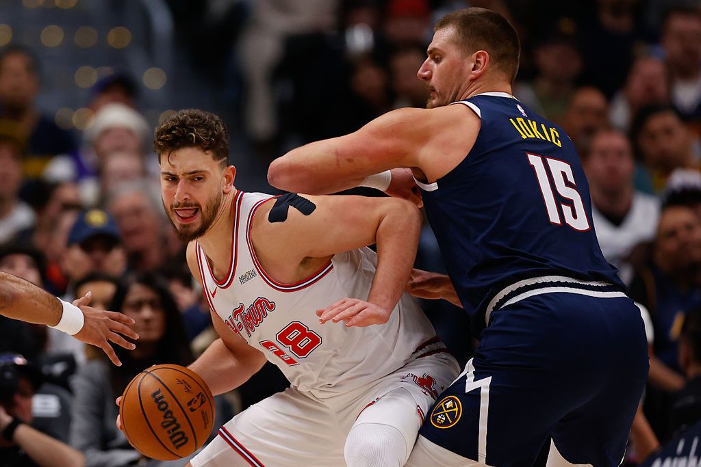 Pojedynek gigantów w NBA. Jokić lepszy od Senguna