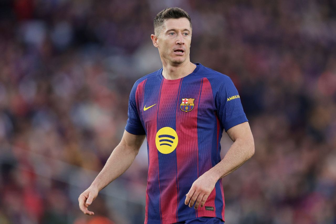 Media: Celują w Lewandowskiego. Chcą stworzyć "historyczny atak" - SportoweFakty