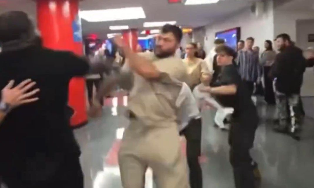 Potężna bójka. Youtuber sprowokował znanego wojownika