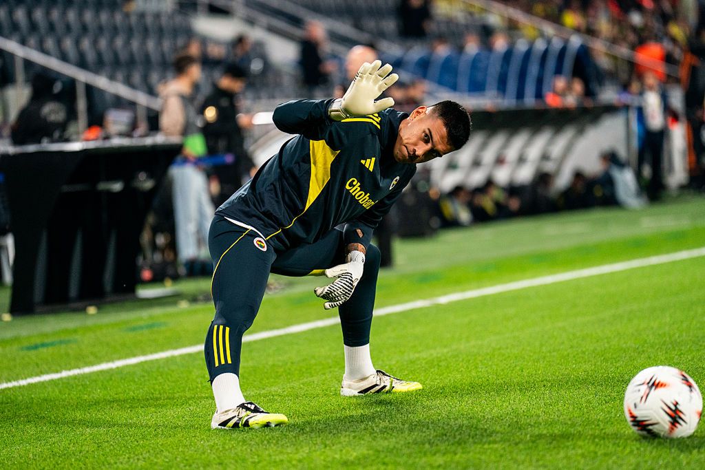 Pierwszy transfer Papszuna? Media: Legia chce bramkarza Fenerbahce