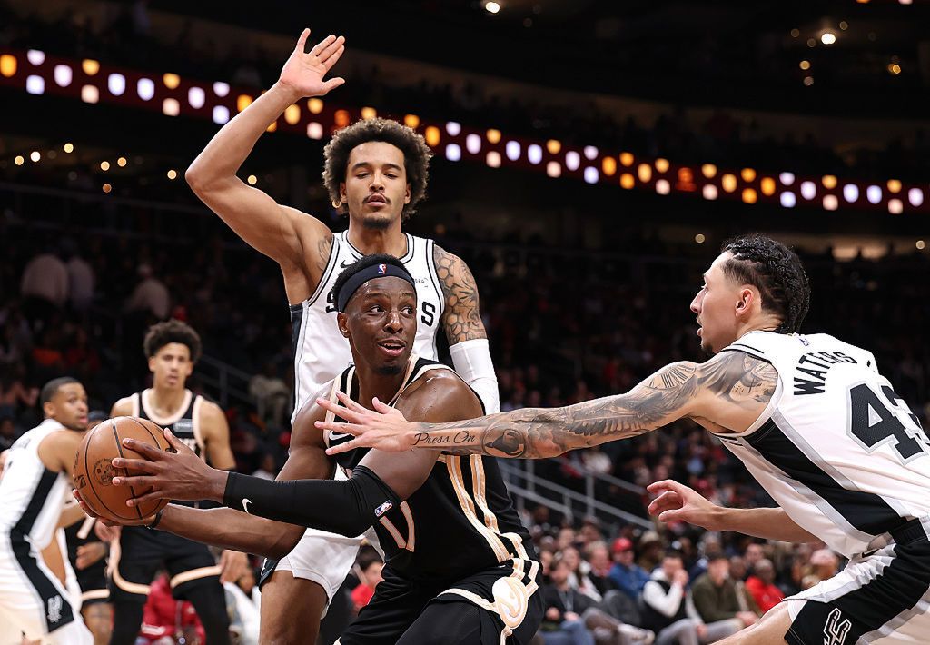 Spurs znów zrobili to mistrzom NBA! 72 sekundy Sochana w Boże Narodzenie