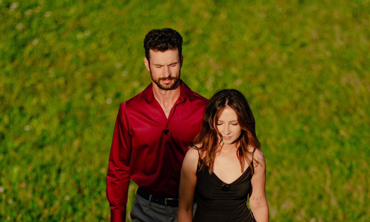 Karolina z „Rolnik szuka żony” u boku innego uczestnika show. Ludzie nie mieli pojęcia :: RMF FM