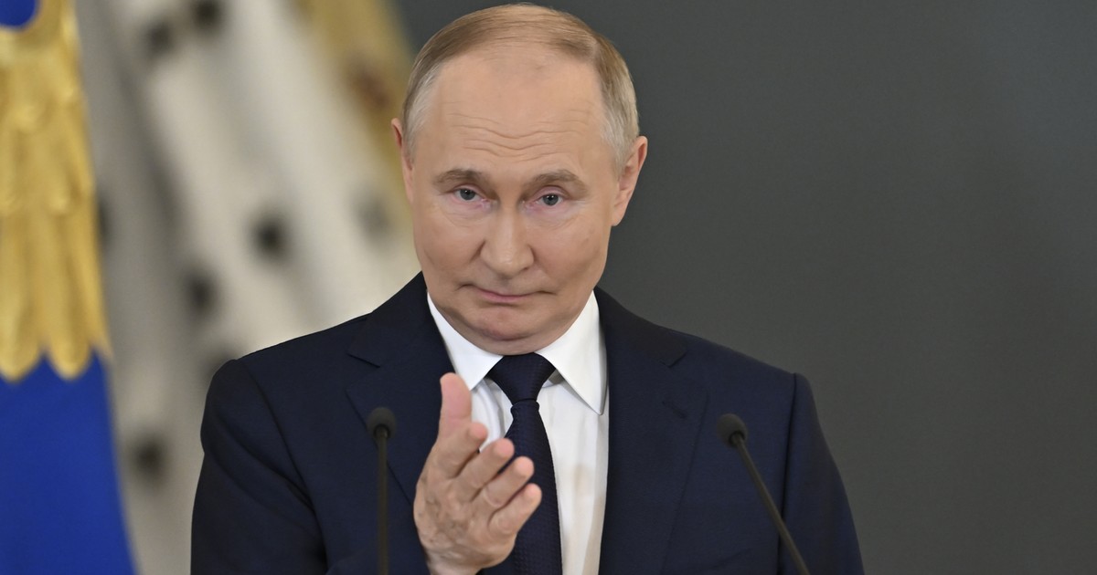 Władimir Putin podpisuje nowe prawo. Rosja będzie ignorować wyroki trybunałów