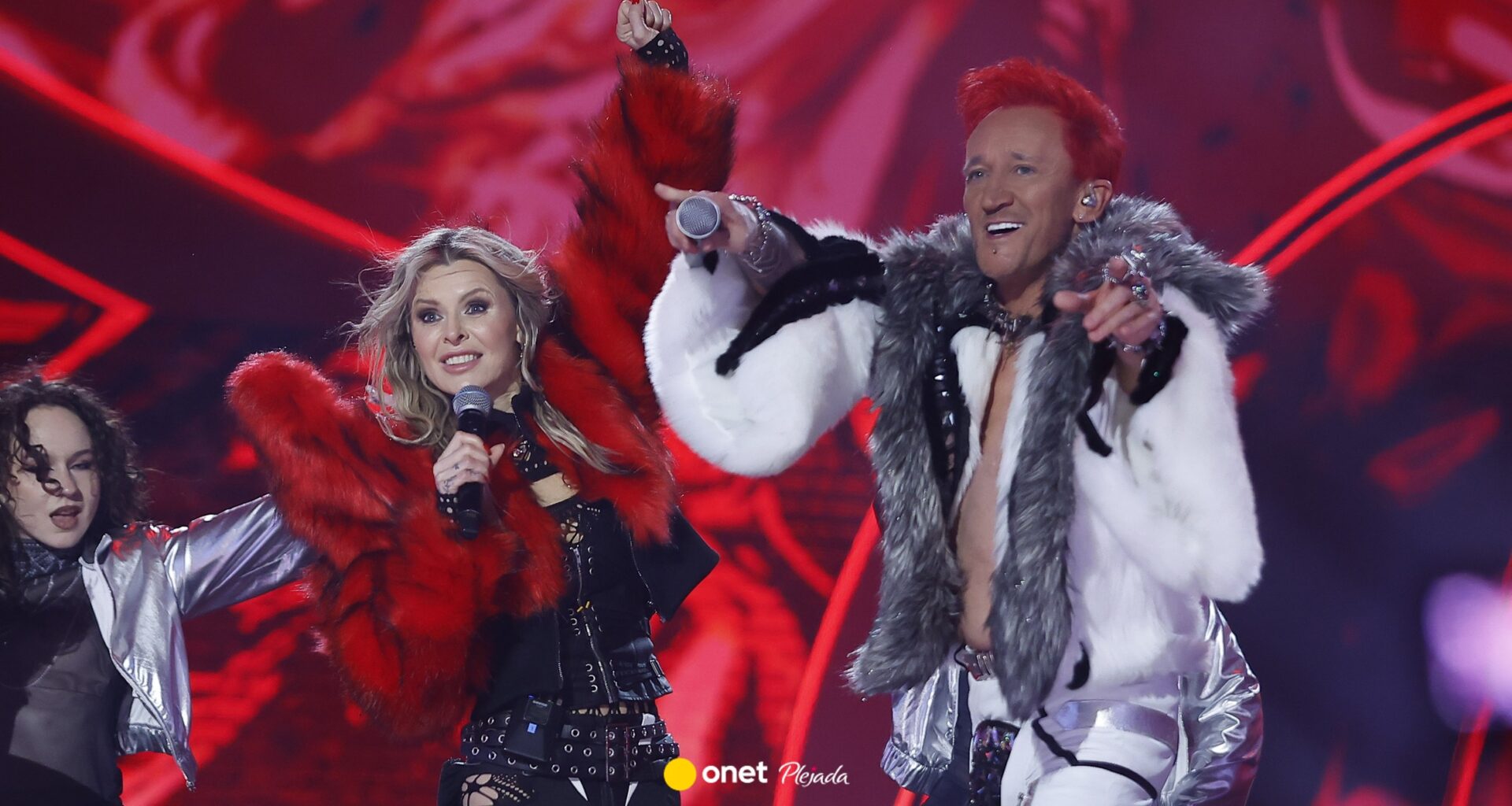 "Sylwester z Dwójką" najgorętszą imprezą nocy. Właśnie się rozpoczął [RELACJA] - Plejada