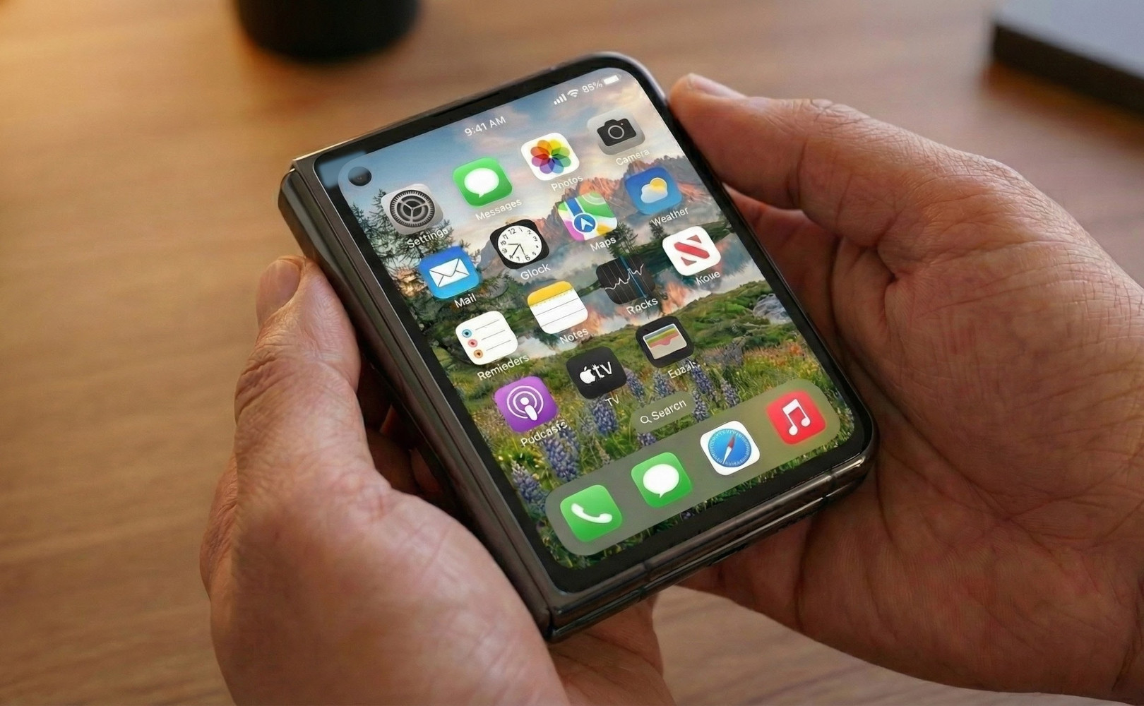 iPhone Fold może być maleńki. Zrobiłem wizualizację na podstawie przecieków