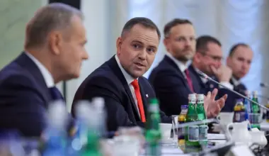 Prezydent Karol Nawrocki i premier Donald Tusk na posiedzeniu Rady Gabinetowej