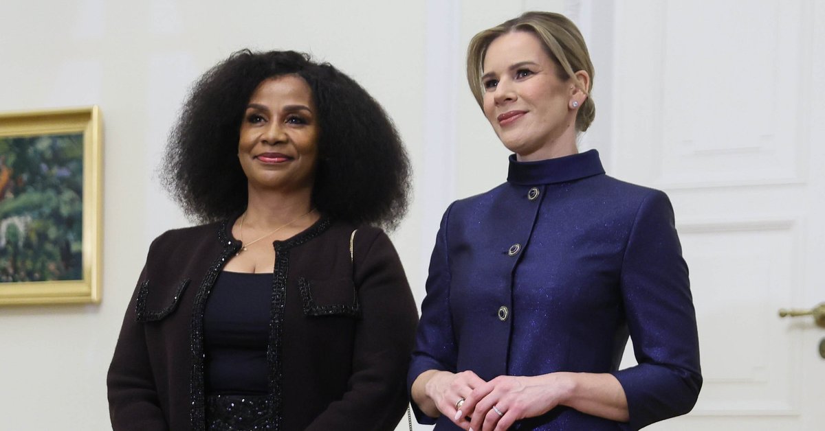 Marta Nawrocka w granatowej kreacji. Tak przyjęła ambasadorki w Pałacu Prezydenckim - Onet