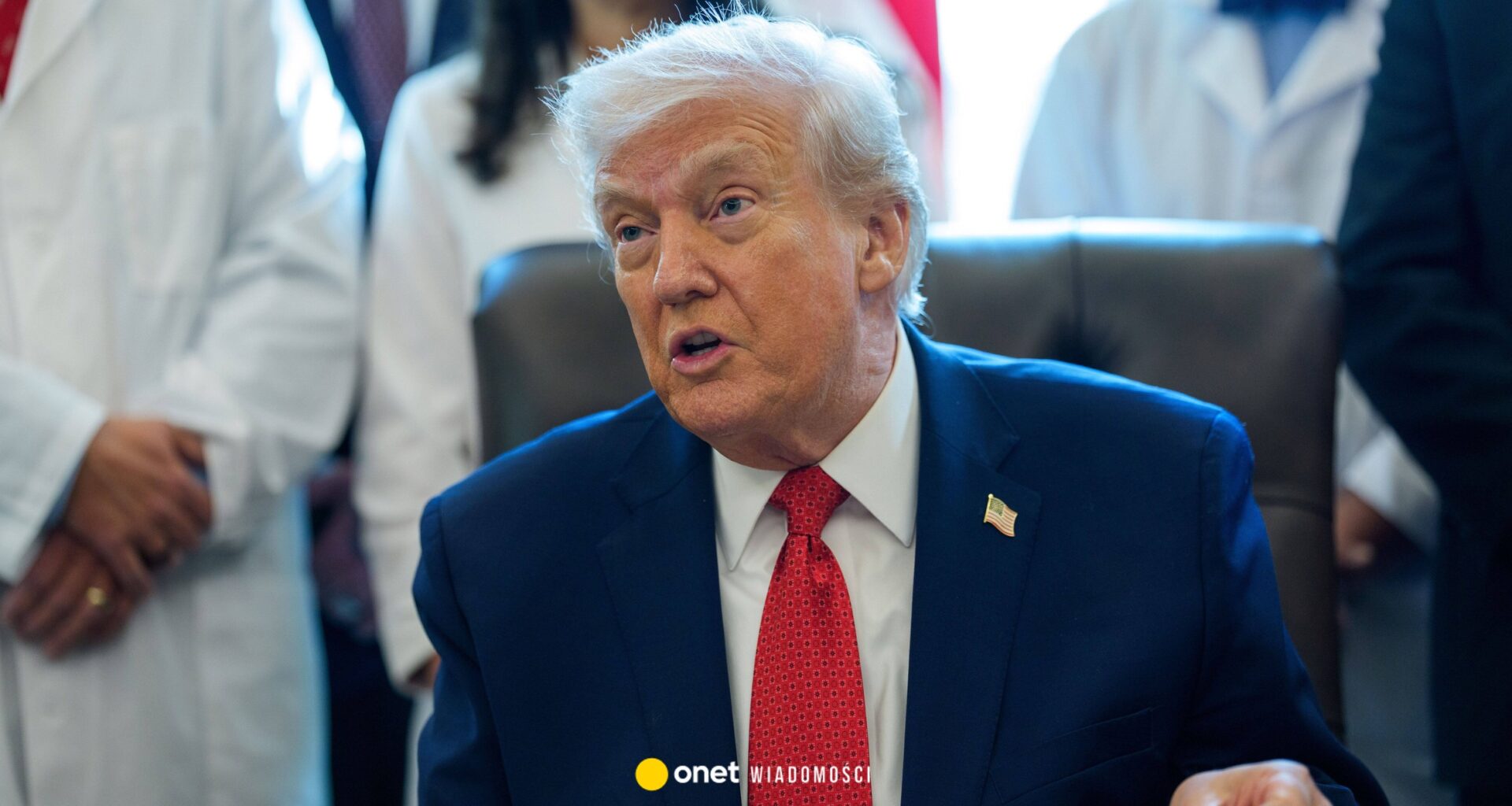 Donald Trump składa bożonarodzeniowe życzenia. "Radykalne lewicowe szumowiny"