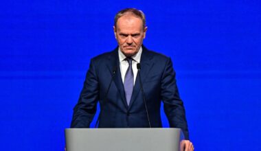 Donald Tusk reaguje na słowa Karola Nawrockiego. "Niech nie przeszkadza" - Onet