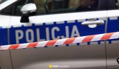 Interwencja policji w Toruniu. 55-latek "przywitał" mundurowych maczetami