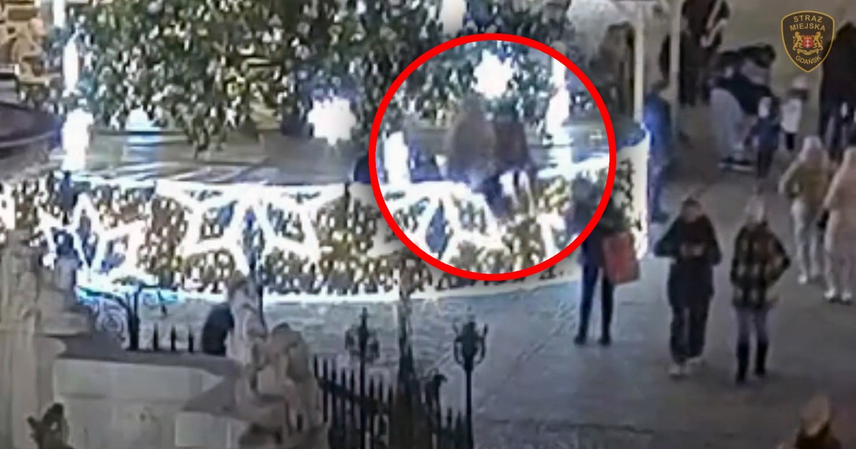 Groza pod gdańską choinką. Kamera nagrała wypadek na Długim Targu