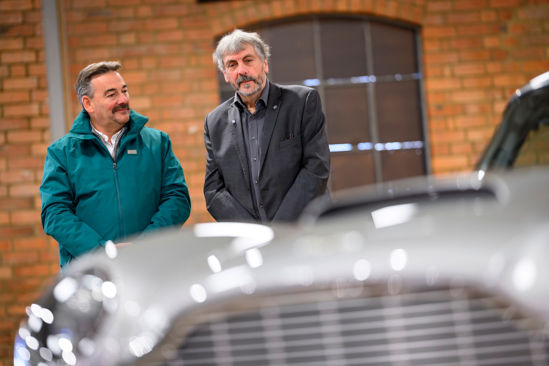 Aston Martin DB5 Vantage z 1965 r. wyremontowany po 45-letnim postoju na dworze