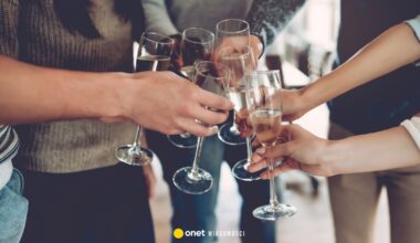 Jak klasa średnia bawi się na korpowigiliach. "Nie wiedzieliśmy o limicie alkoholu na ten wieczór"