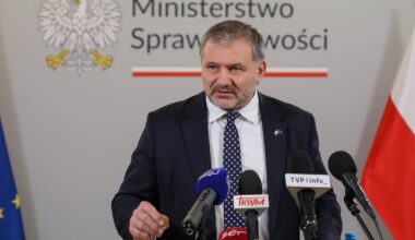 Waldemar Żurek o decyzji w sprawie Zbigniewa Ziobry. "To jest normalne"