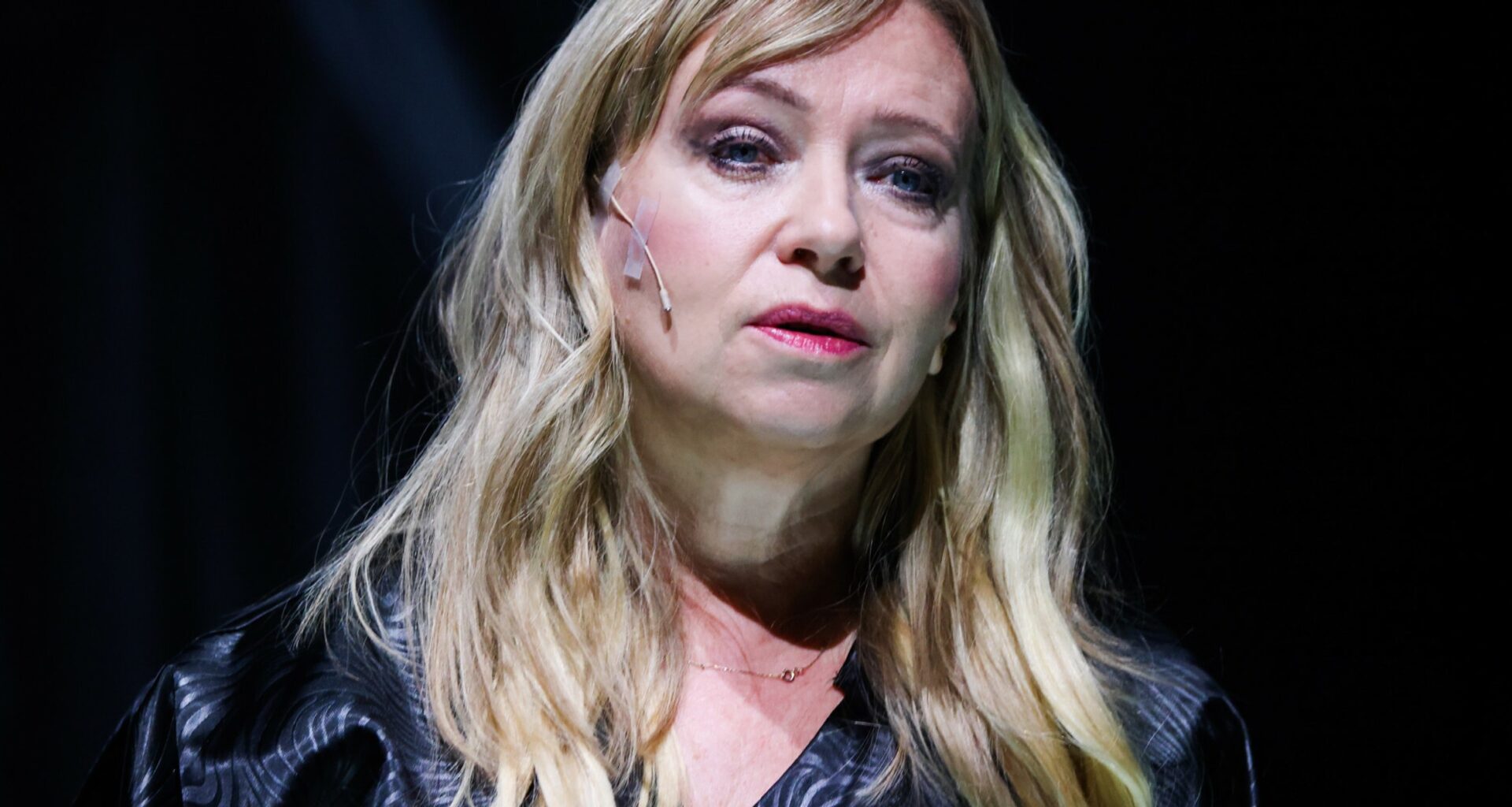 Dorota Segda w spektaklu "Zamach na Narodowy Stary Teatr", reż. Jakub Skrzywanek