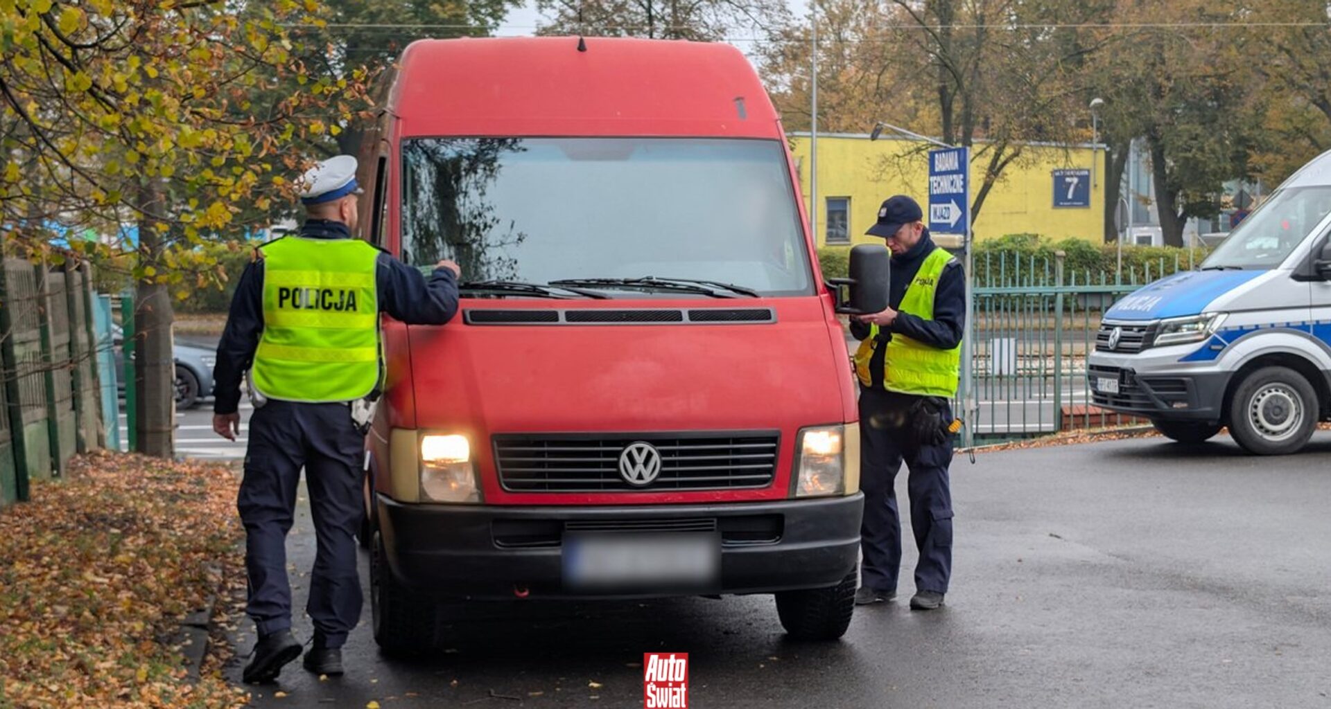 Trwa policyjna akcja w całej Polsce. Mundurowi kontrolują światła w samochodach