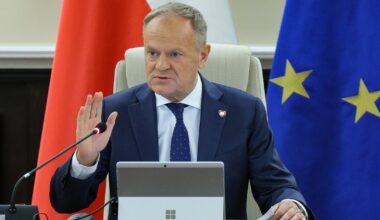 Donald Tusk chciał utajnienia obrad. Prezydium Sejmu zdecydowało - Onet