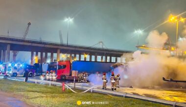 Pożar ciężarówki przy terminalu w Gdyni. W środku służby znalazły ciało