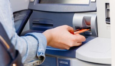 Ważne zmiany w korzystaniu z bankomatów. Na tych podwyżkach ucierpią klienci