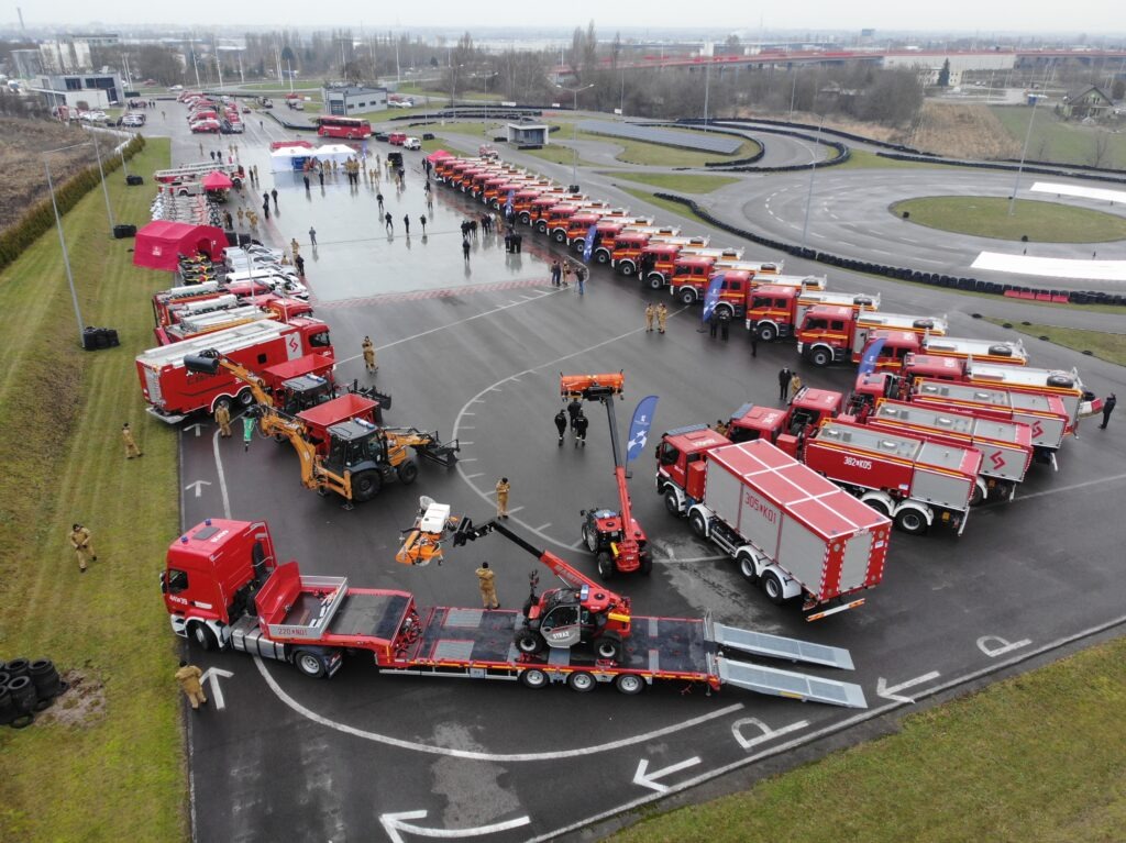 Nowe samochody i sprzęt dla lubelskiej straży pożarnej - Remiza.pl