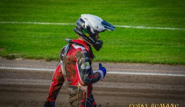 Trzy kluby z problemami finansowymi. Proces licencyjny nadal trwa