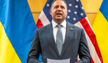 Andrij Jermak do ostatniej chwili nie wierzył w dymisję. Urządził Zełenskiemu awanturę