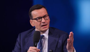 Mateusz Morawiecki reaguje na ruch ministra Żurka. "Żałosne" - Onet