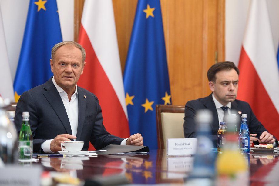 Premier Donald Tusk i minister finansów Andrzej Domański