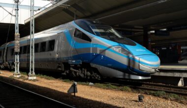 Incydent na kolei w Zabrzu. Pasażer spojrzał na szybę i od razu wezwał służby - Onet