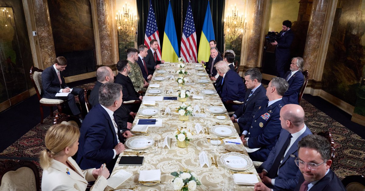 Donald Trump polecił nakarmić dziennikarzy. Wiemy, czego mogli spróbować