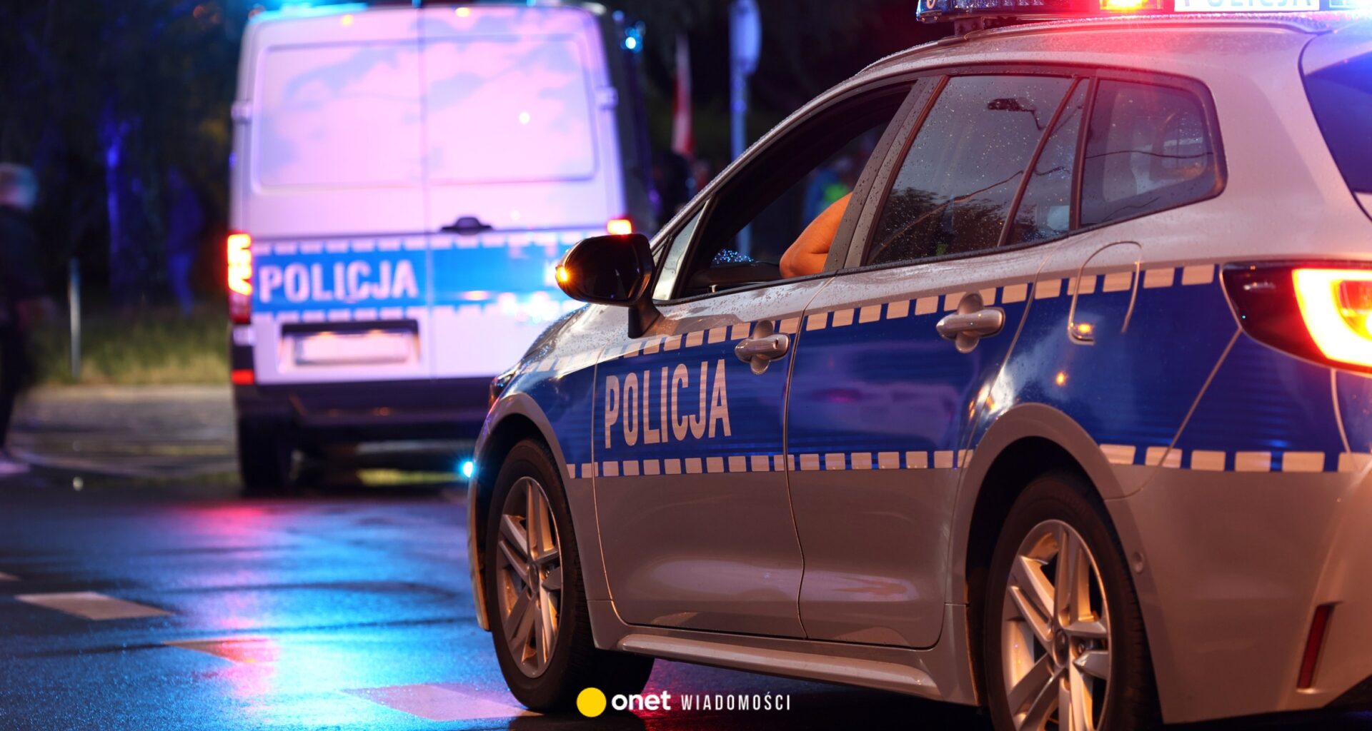 Pionki. Groźny incydent na komisariacie policji. "Niekontrolowany wystrzał"