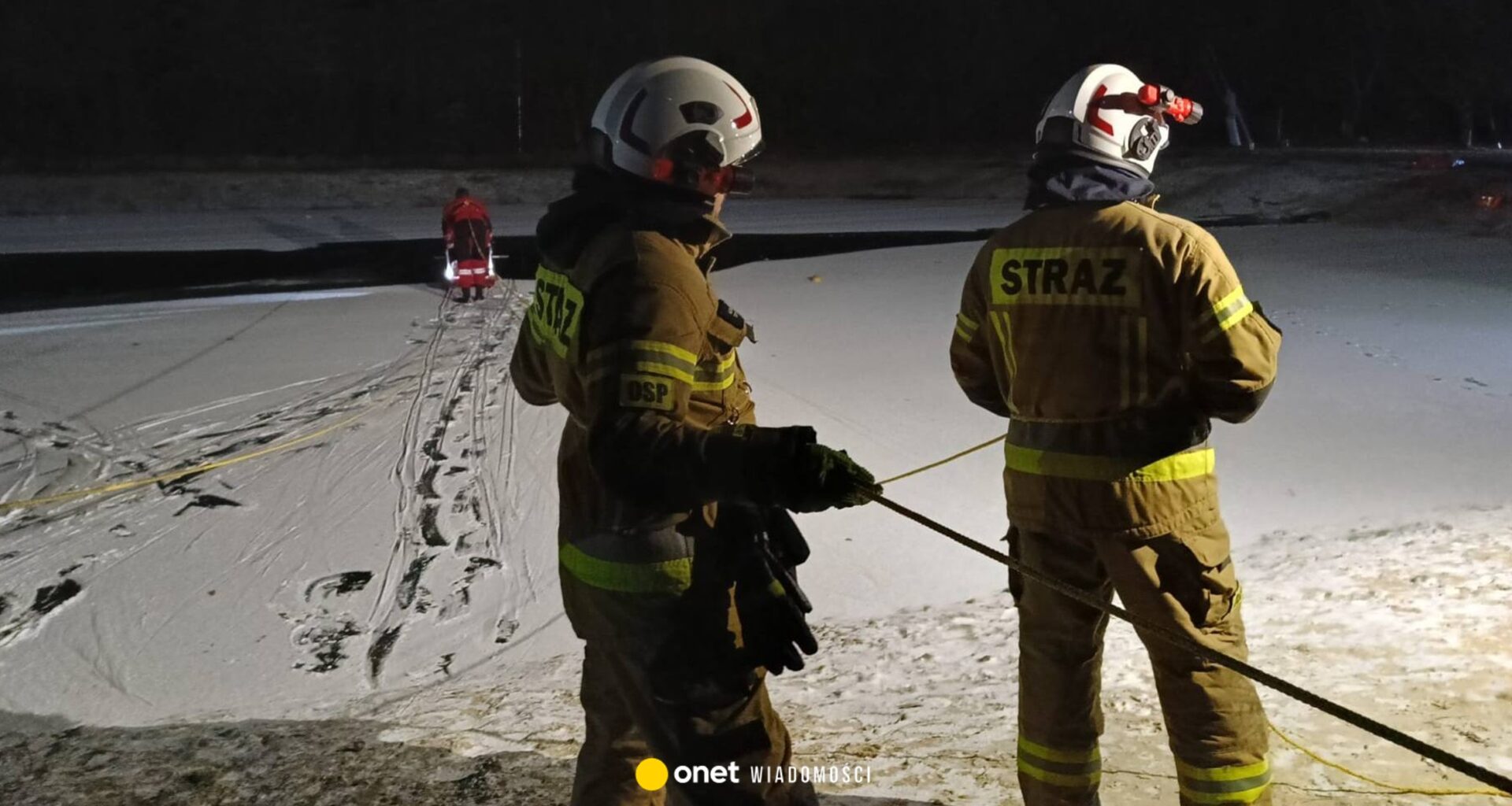 Dramatyczne sceny pod Poznaniem. Siedmiolatek i jego matka nie żyją po wypadku na stawie