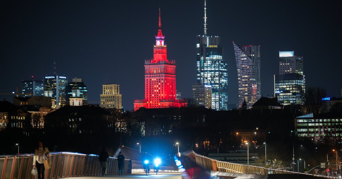 Panorama Warszawy widziana z mostu dla pieszych nad Wisłą, 19 listopada 2025 r.