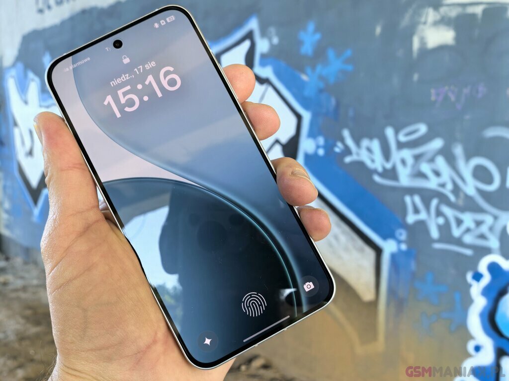 Oppo Reno15 za 599 euro to sensowny średniaczek