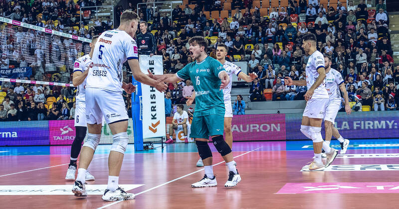 Steam Hemarpol Politechnika Częstochowa z De Cecco w kwadracie i pierwszym kompletem punktów