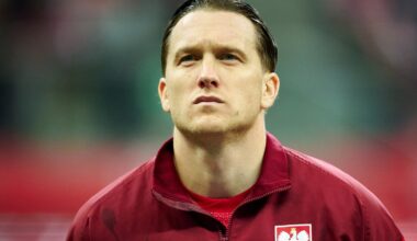 Kibice tego klubu życzyli mu śmierci. Teraz podpisał z nim nowy kontrakt