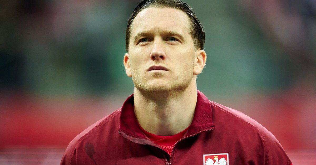 Kibice tego klubu życzyli mu śmierci. Teraz podpisał z nim nowy kontrakt