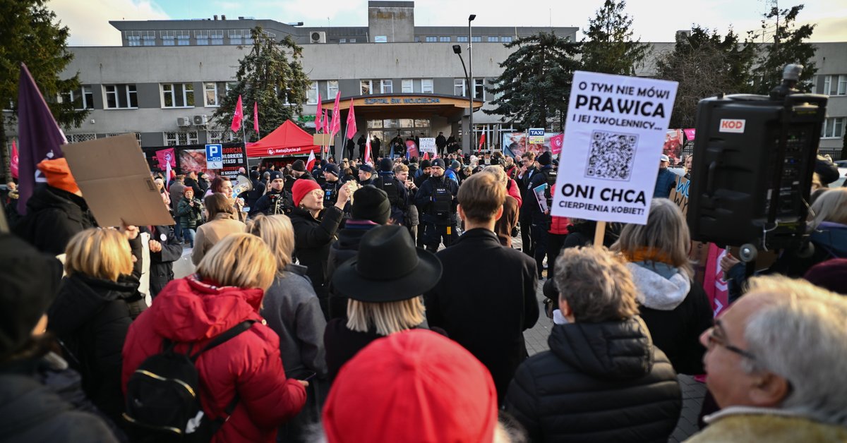 Gdańsk. Manifestacje pod szpitalem